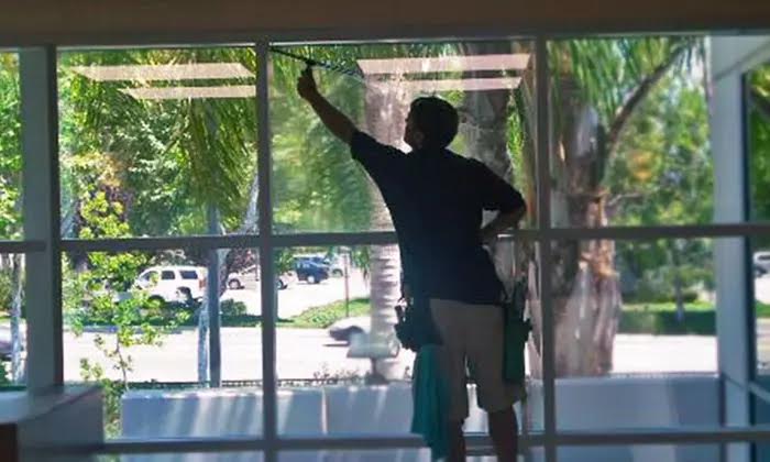 Residential window cleaning in Saratoga, CA