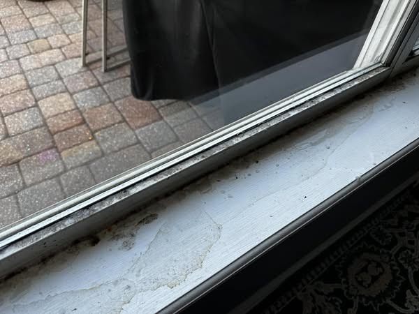 Sill & Frame before window cleaning