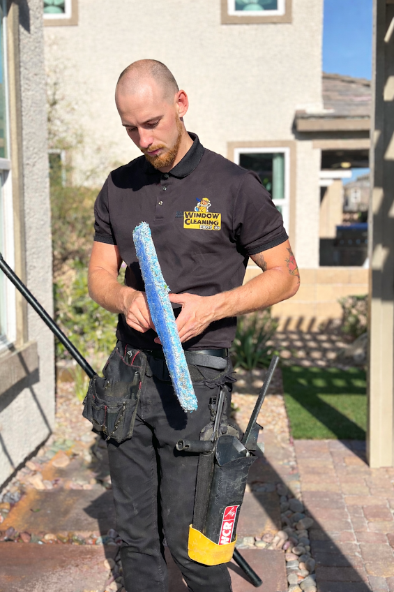 Window Cleaning Pros 85 technician at work